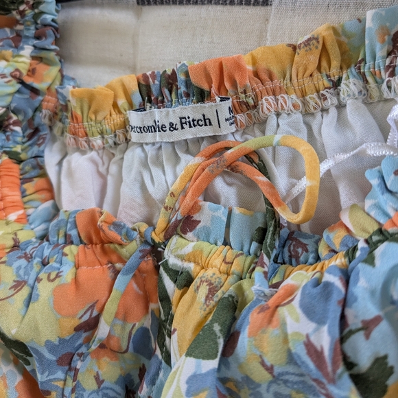 A&F Ruched Square neck top - Picture 2 of 3